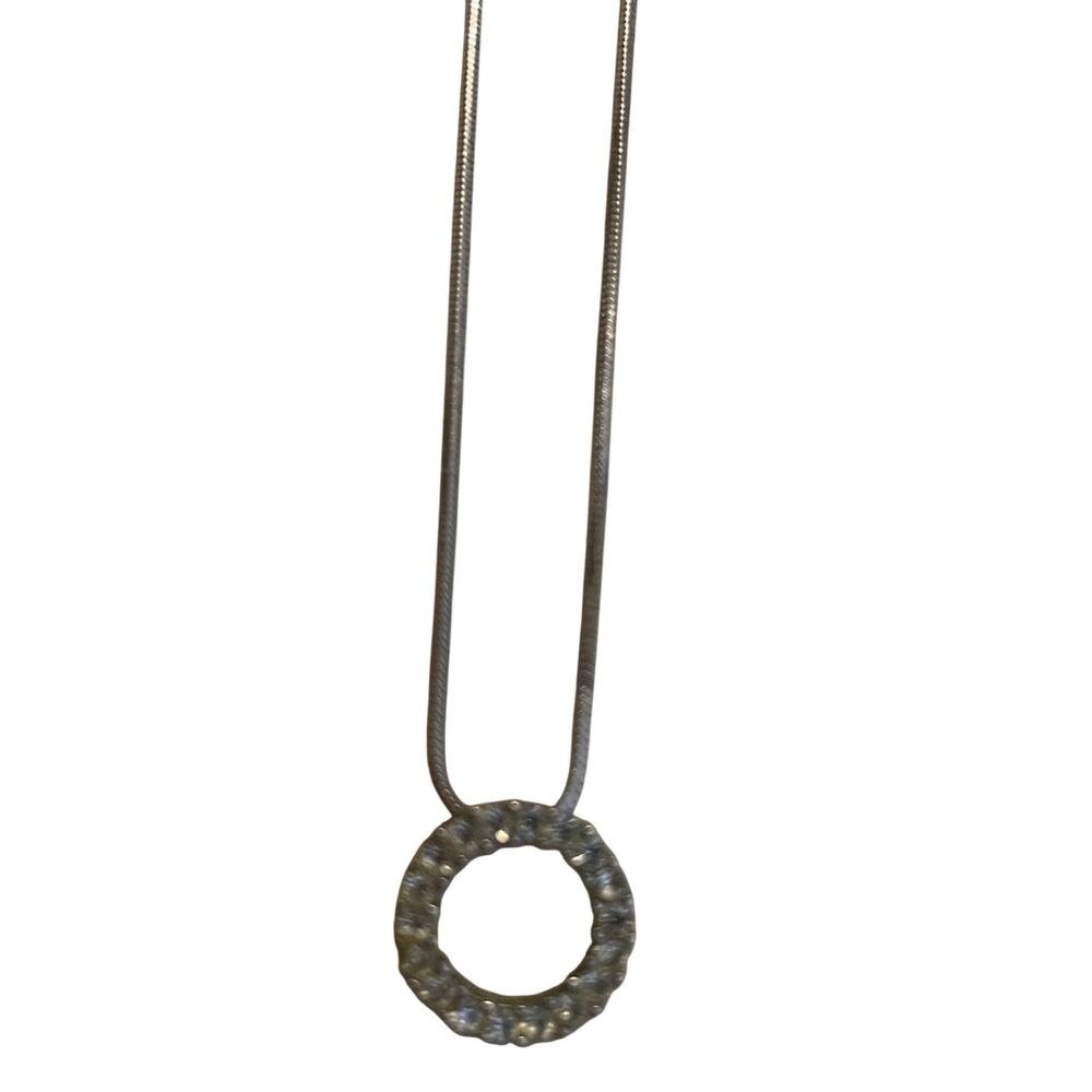 Silvertone circle necklace